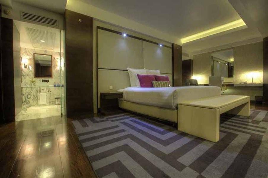 Avari Towers Карачи Номер фото A bedroom at the hotel