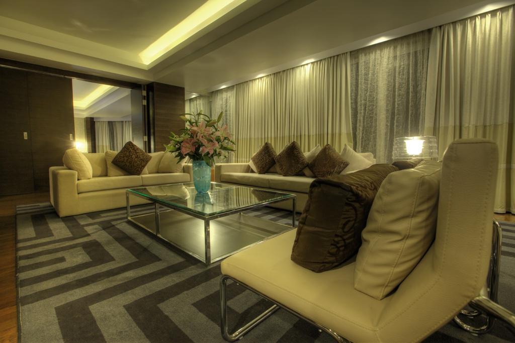 Avari Towers Карачи Номер фото The interior of a suite at the hotel